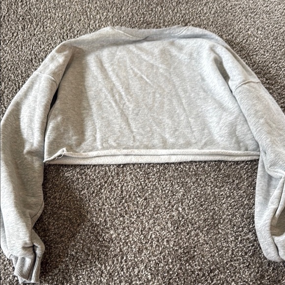 Gray Cropped Women's Sweater - Picture 4 of 5